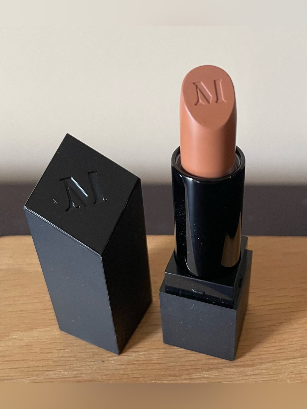 “Morphe” Nude/Tan Lipstick